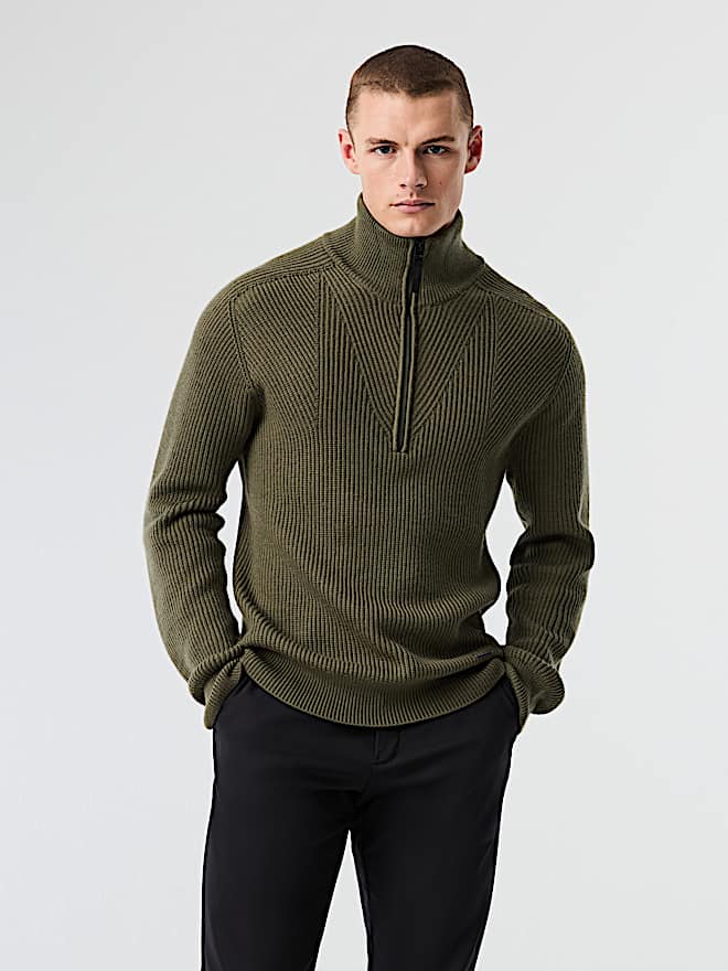 ARCHIVE SALE FOR MEN | AlphaTauri ARCHIVE SALE FOR MEN | AlphaTauri