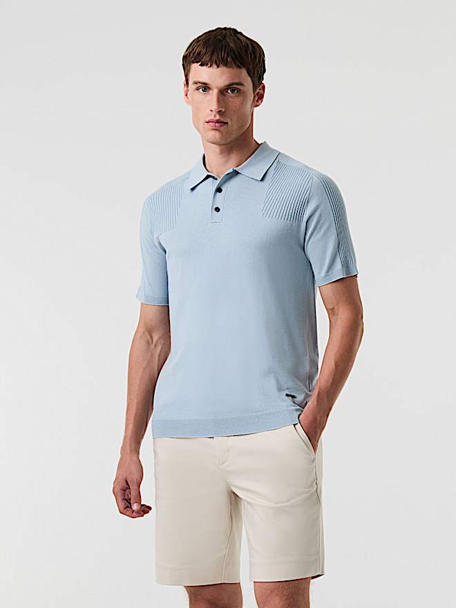 3D KNIT COLLECTION FOR MEN | AlphaTauri 3D KNIT COLLECTION FOR MEN | AlphaTauri