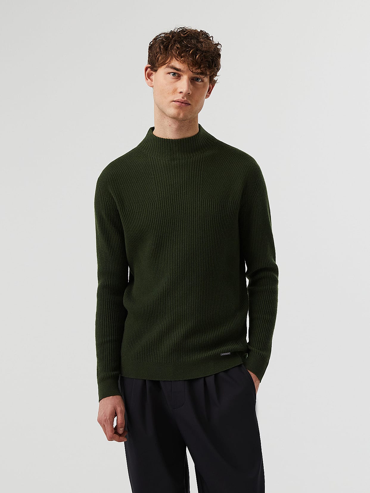 Seamless 3D Knit Cashmere-Blend Turtleneck Sweater, FLUCK V4.Y7.02, Dark  Green