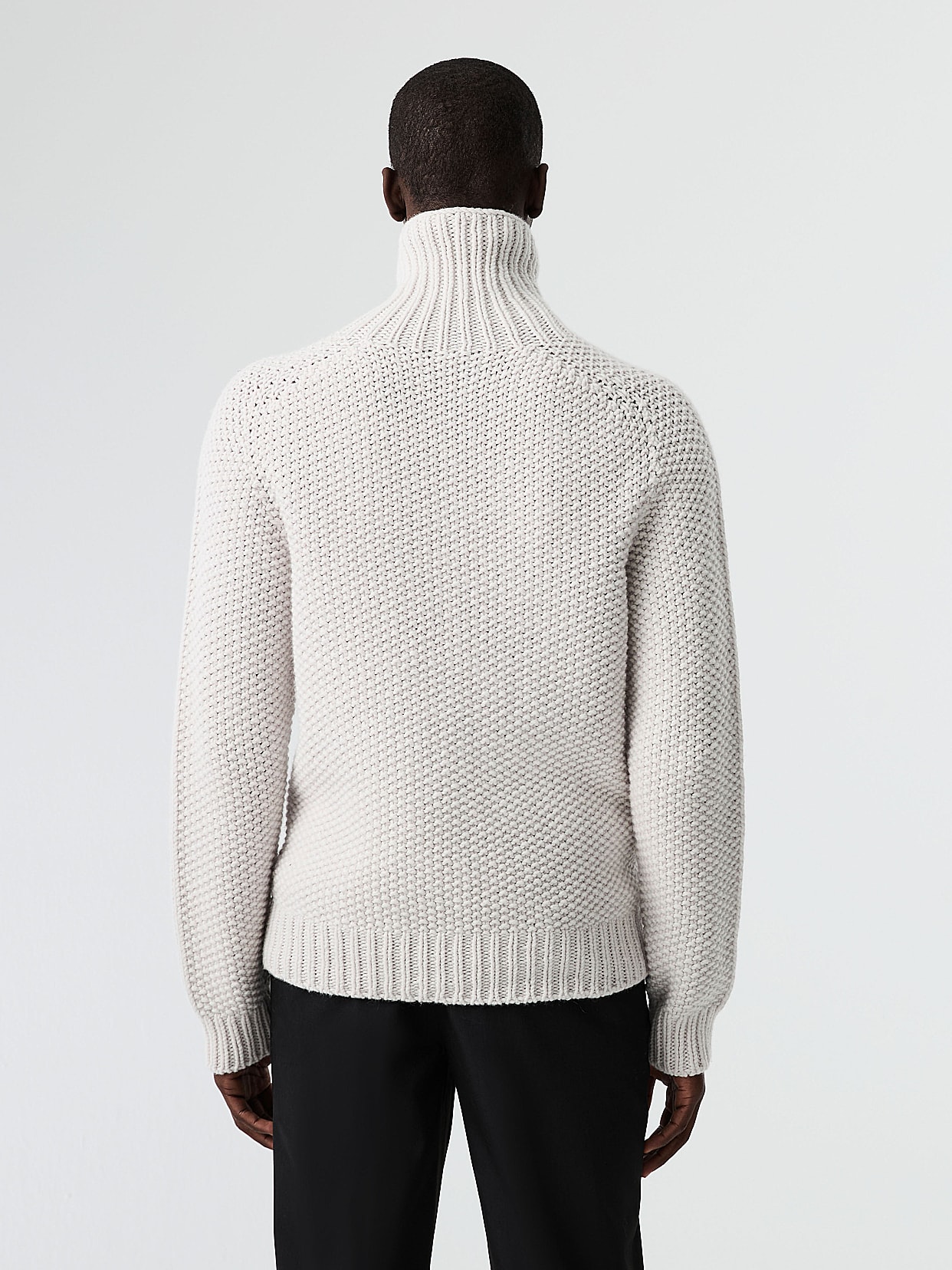 Seamless 3D Chunky Knit Turtleneck Sweater | FINAR V1.Y8.02 | Off White |  AlphaTauri