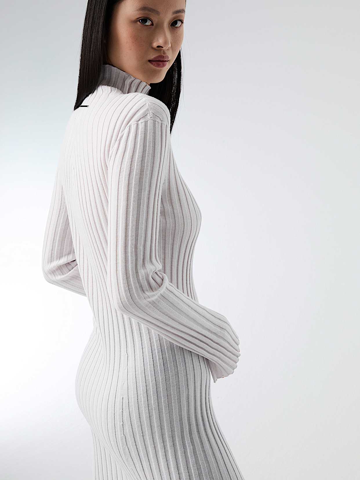 Seamless 3D Knit Dress | FOLAS V1.Y8.02 | Off White | AlphaTauri
