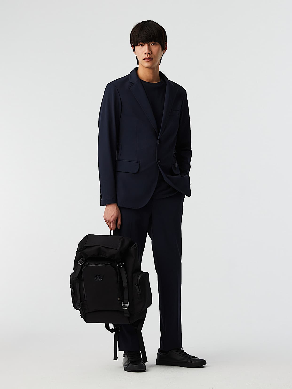 ５５％以上節約 Backpack Repellent Water | AlphaTauri | Black | V1.Y8.02 ALOP バッグ
