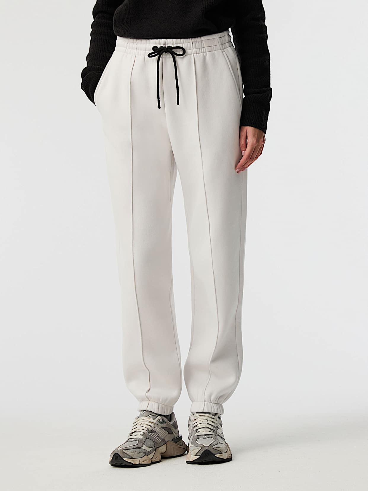 Signature Logo Sweatpants | PERA V1.Y8.02 | AlphaTauri