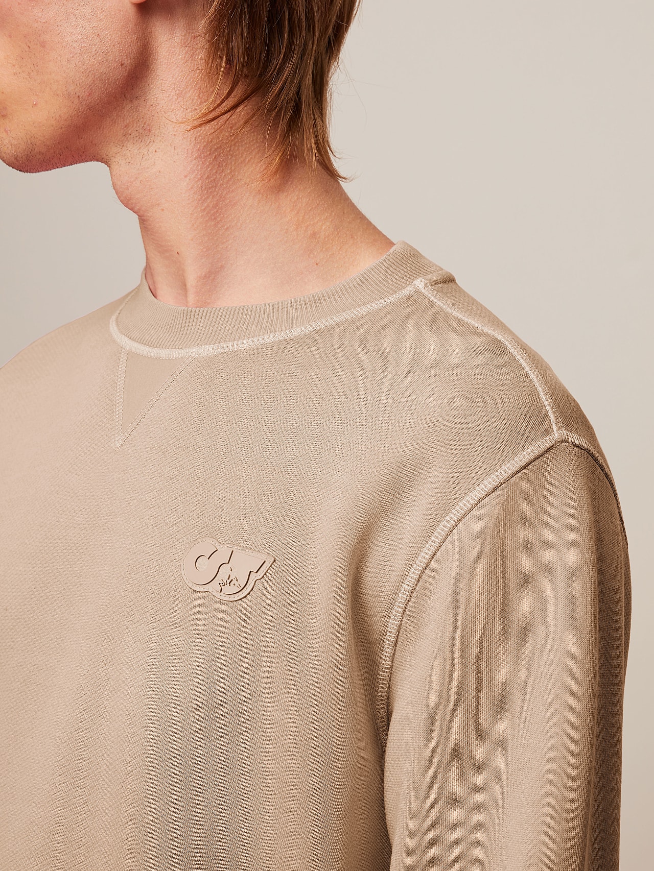 AlphaTauri | SWESH V1.Y7.01 | Sudadera de algodón teñido en prenda in Arena for Hombre AlphaTauri | SWESH V1.Y7.01 | Sudadera de algodón teñido en prenda in Arena for Hombre