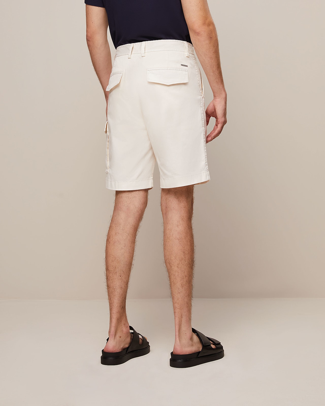 AlphaTauri | POCMS V1.Y7.01 | Garment-Dyed Cotton Cargo Shorts in Off White for Men AlphaTauri | POCMS V1.Y7.01 | Garment-Dyed Cotton Cargo Shorts in Off White for Men