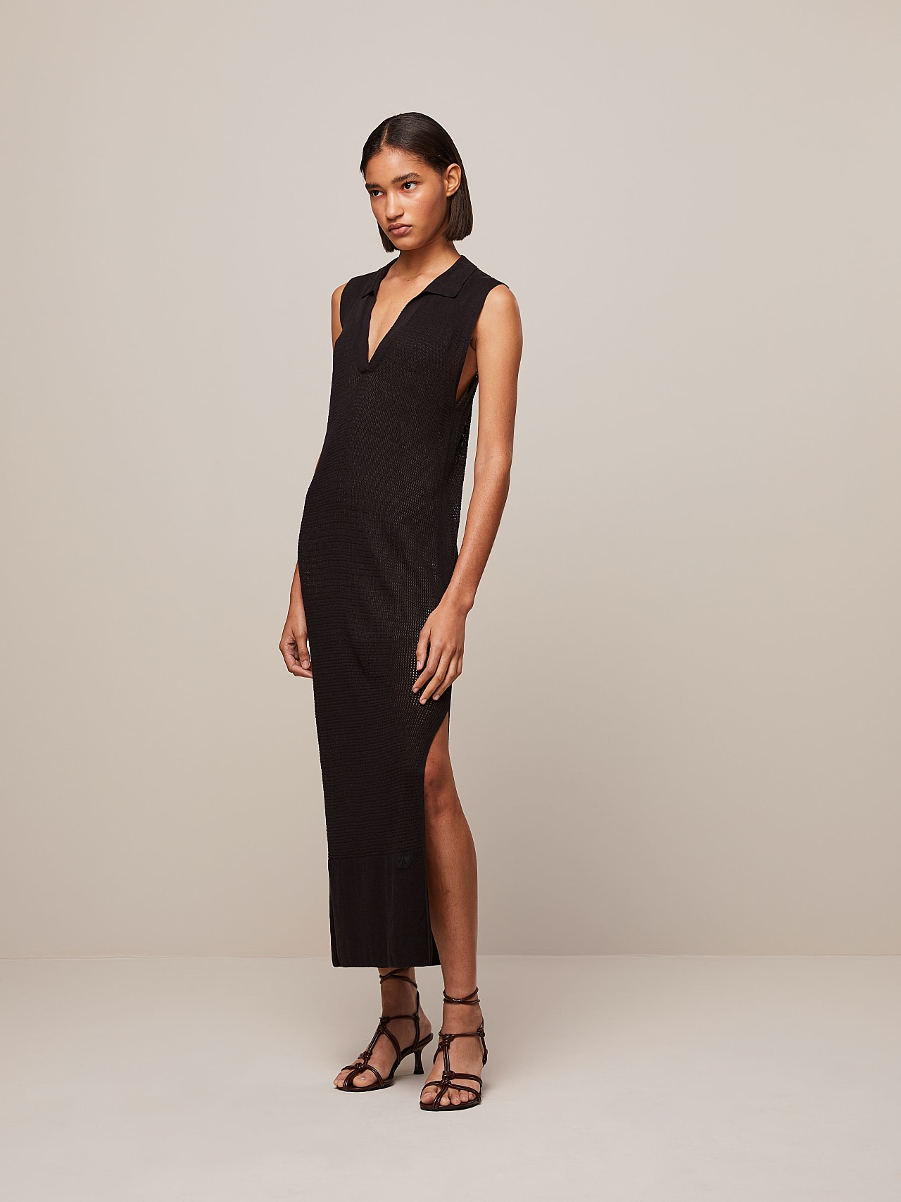 AlphaTauri | FIRELL V1.Y7.01 | Vestito lungo in maglia in Nero for Donna AlphaTauri | FIRELL V1.Y7.01 | Vestito lungo in maglia in Nero for Donna
