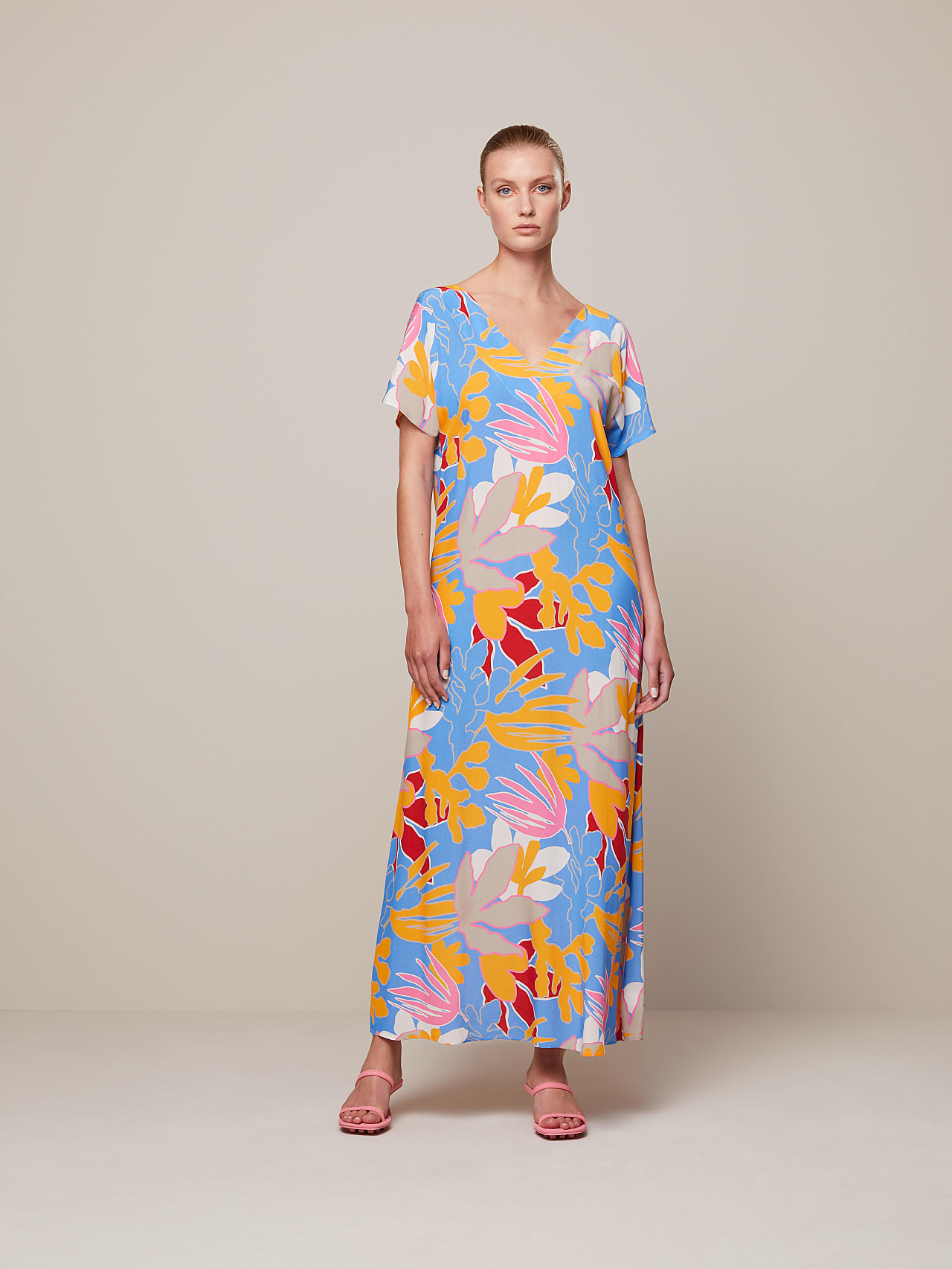 AlphaTauri | WIPRES V1.Y7.01 | Vestido largo con estampado floral in Azul cielo for Mujer AlphaTauri | WIPRES V1.Y7.01 | Vestido largo con estampado floral in Azul cielo for Mujer
