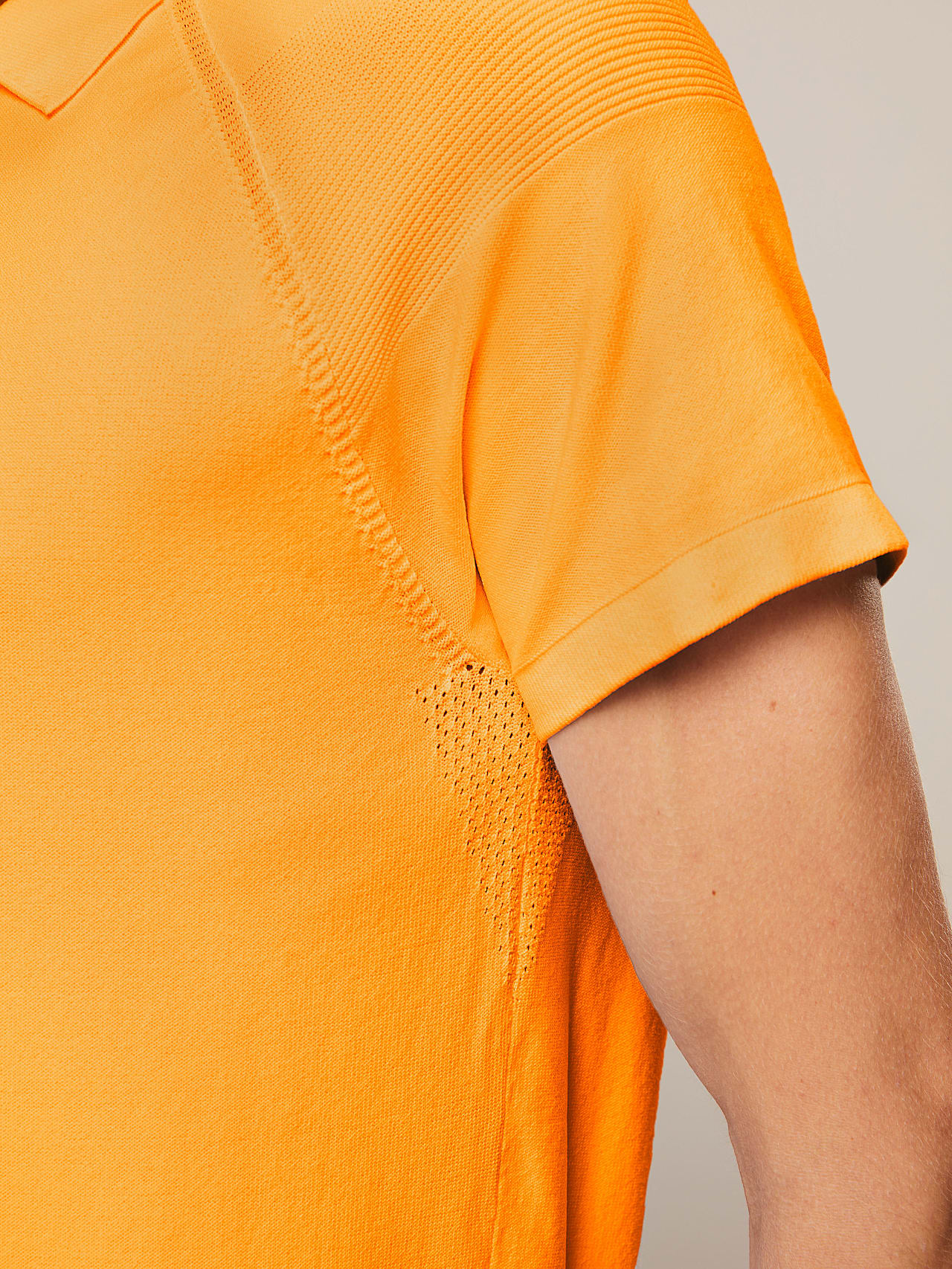 AlphaTauri | FENZI V1.Y5.01 | Performance Knit Polo-Shirt in Warm Yellow for Men AlphaTauri | FENZI V1.Y5.01 | Performance Knit Polo-Shirt in Warm Yellow for Men