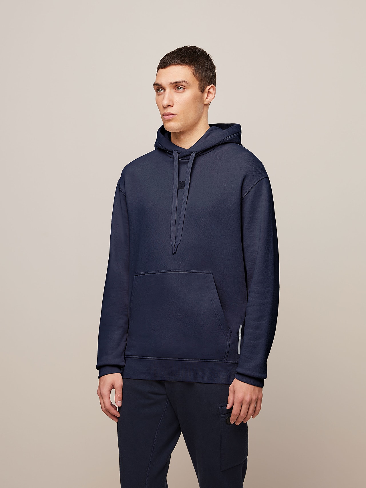 AlphaTauri | SEOVA V1.Y6.01 | Cotton Hoodie in Navy for Men AlphaTauri | SEOVA V1.Y6.01 | Cotton Hoodie in Navy for Men