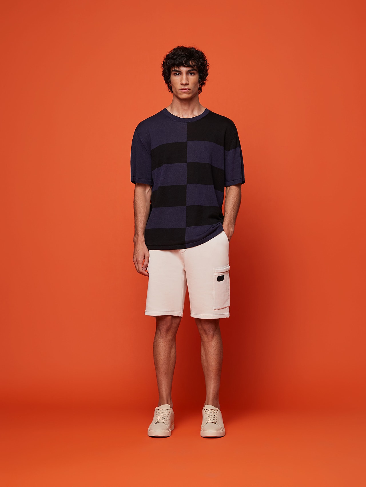 AlphaTauri | PEOVS V1.Y6.01 | Short de sport cargo in Blanc Cassé for Homme AlphaTauri | PEOVS V1.Y6.01 | Short de sport cargo in Blanc Cassé for Homme