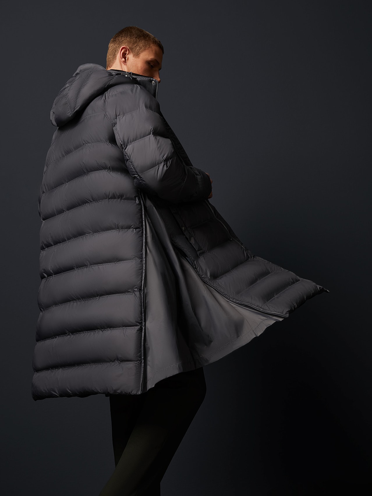 AlphaTauri | OLORU V1.Y6.02 | PrimaLoft® Maxi Puffer Coat in Grey for Men AlphaTauri | OLORU V1.Y6.02 | PrimaLoft® Maxi Puffer Coat in Grey for Men