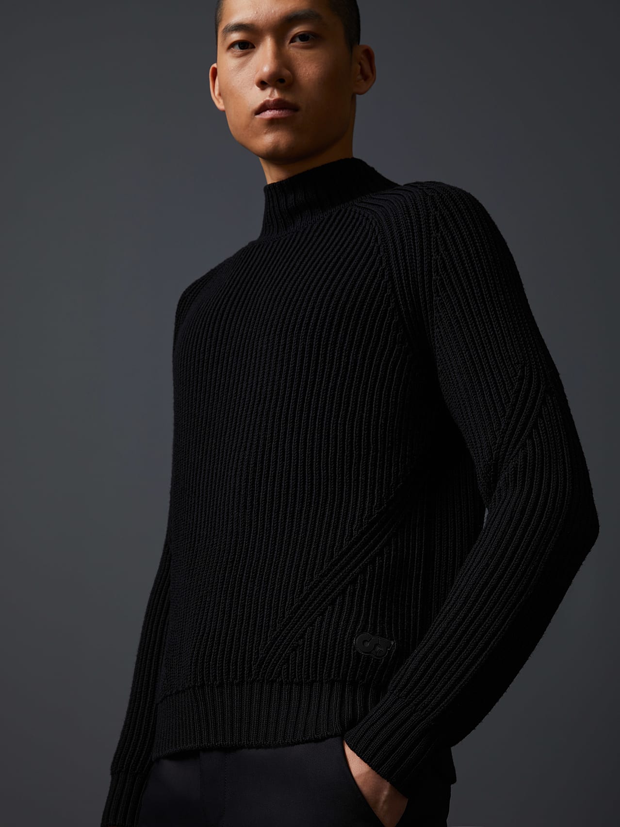 AlphaTauri | FAAMA V1.Y6.02 | Chunky Knit Merino-Wool Turtleneck Sweater in Black for Men AlphaTauri | FAAMA V1.Y6.02 | Chunky Knit Merino-Wool Turtleneck Sweater in Black for Men