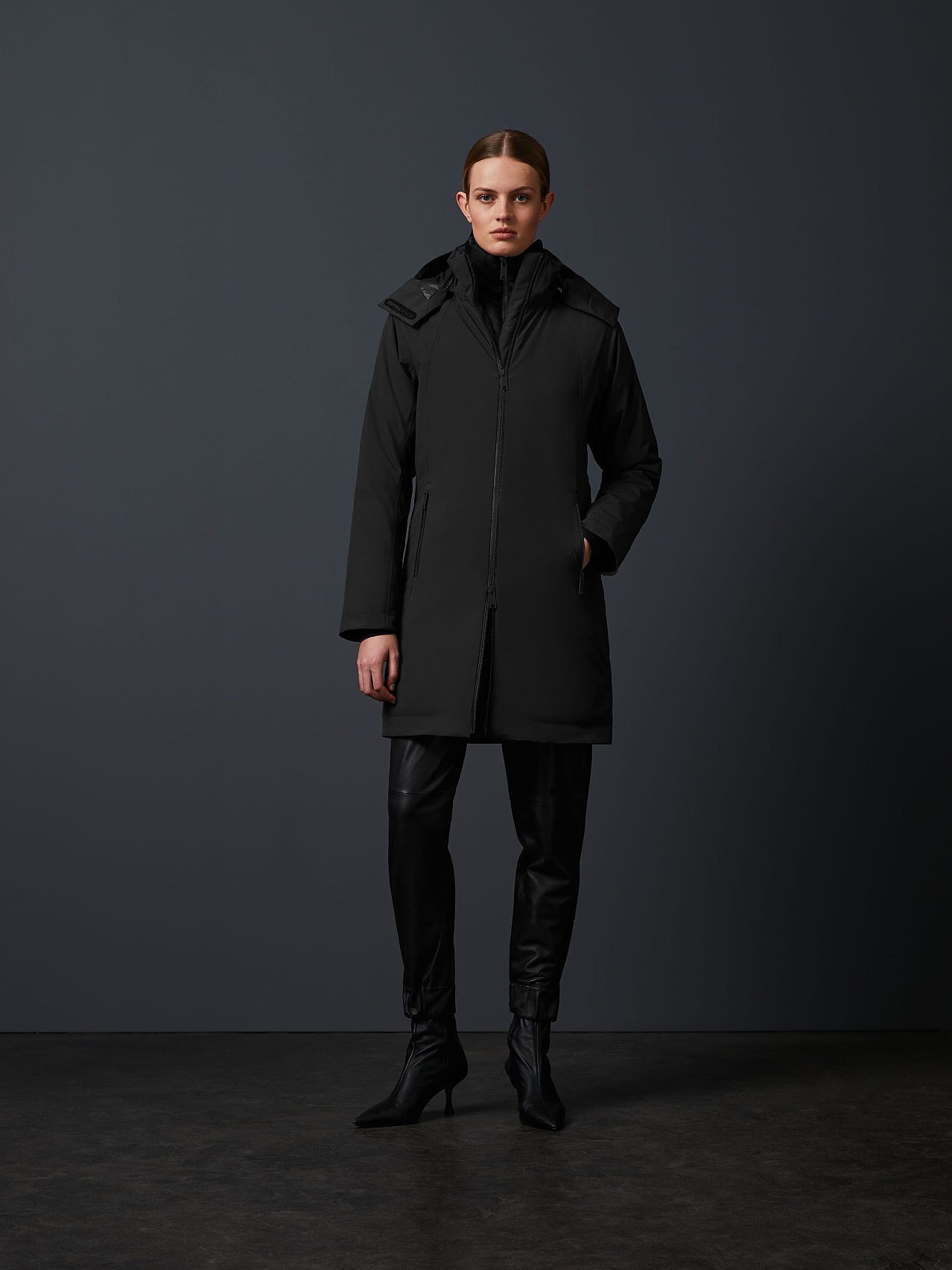 AlphaTauri | KUUV V4.Y6.02 | Parka ripiegabile in Taurobran® impermeabile in Nero for Donna