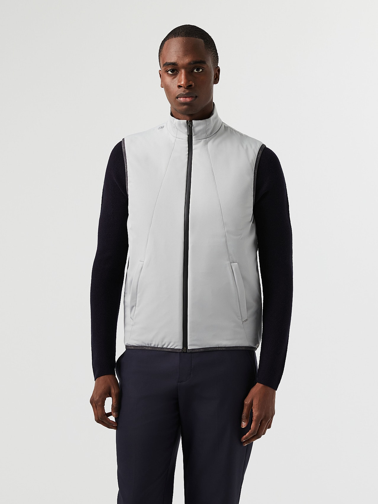AlphaTauri | OVEMP V1.C1.03 | Heatable and Water-Repellent Vest in Light Grey for Men AlphaTauri | OVEMP V1.C1.03 | Heatable and Water-Repellent Vest in Light Grey for Men