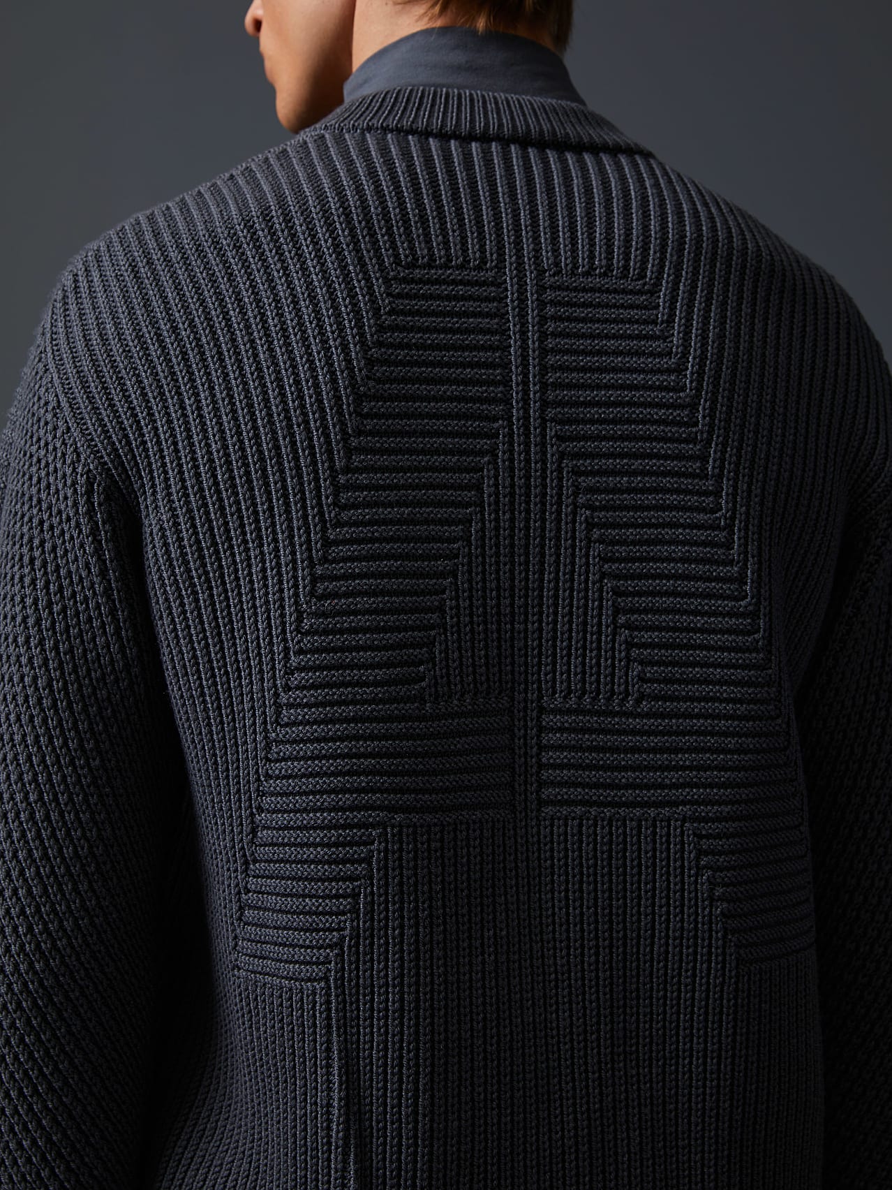 AlphaTauri | FAAMO V1.Y5.02 | Chunky Knit Merino-Wool Jacket in Grey for Men AlphaTauri | FAAMO V1.Y5.02 | Chunky Knit Merino-Wool Jacket in Grey for Men