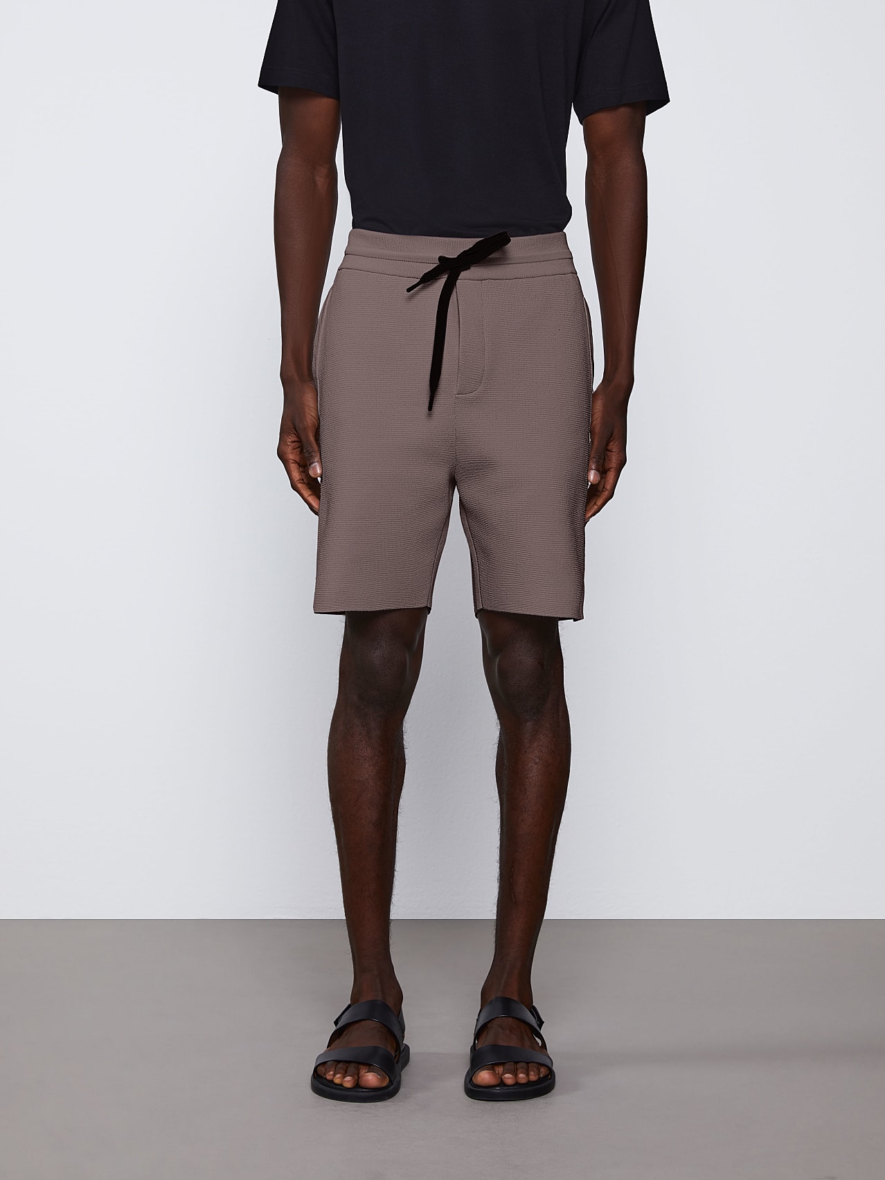 AlphaTauri | POSOS V2.Y6.01 | Performance Knit Shorts in Brown for Men AlphaTauri | POSOS V2.Y6.01 | Performance Knit Shorts in Brown for Men