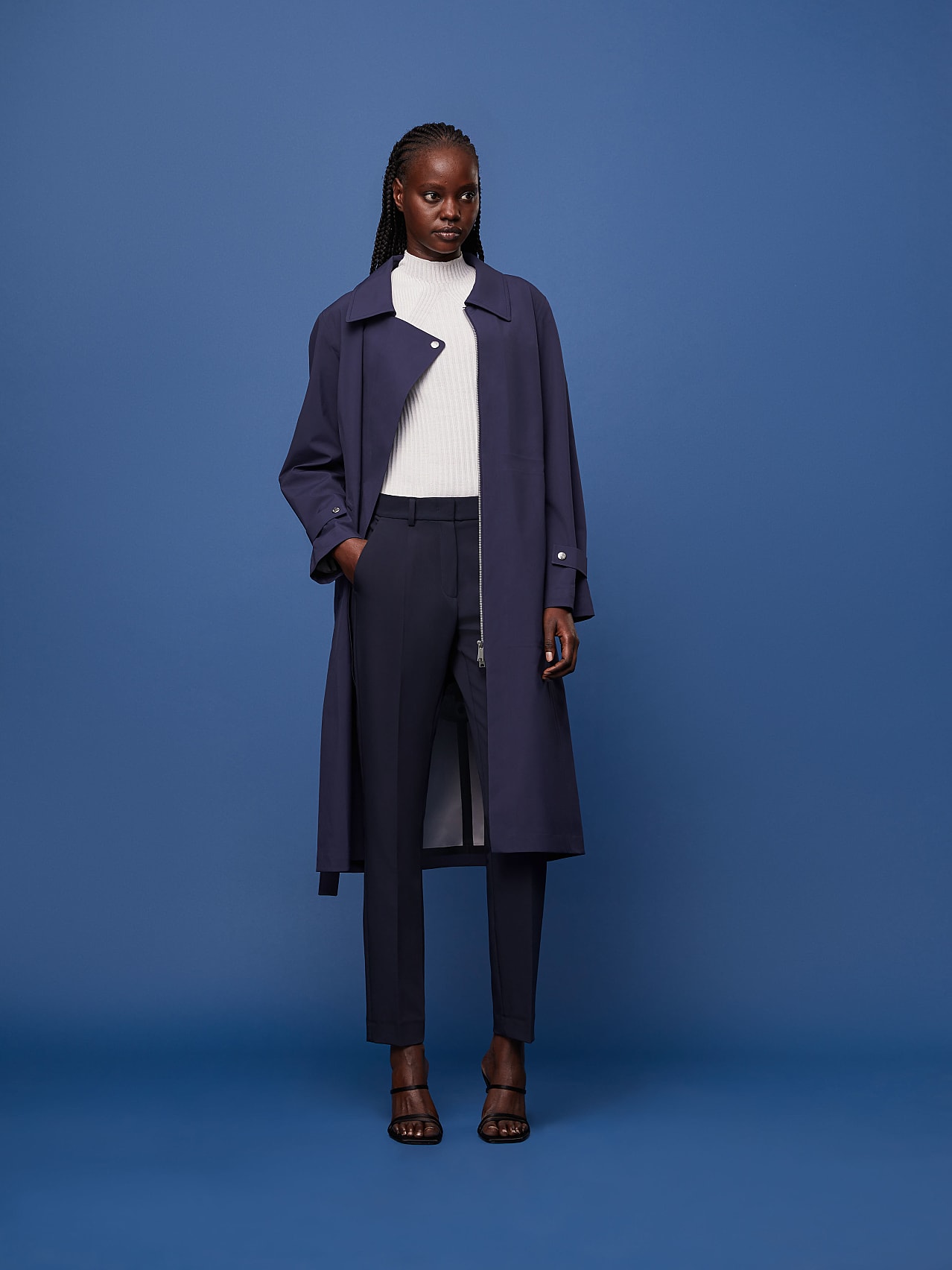 AlphaTauri | OMECA V1.Y7.01 | Packable Waterproof Taurobran® Trenchcoat in Navy for Women