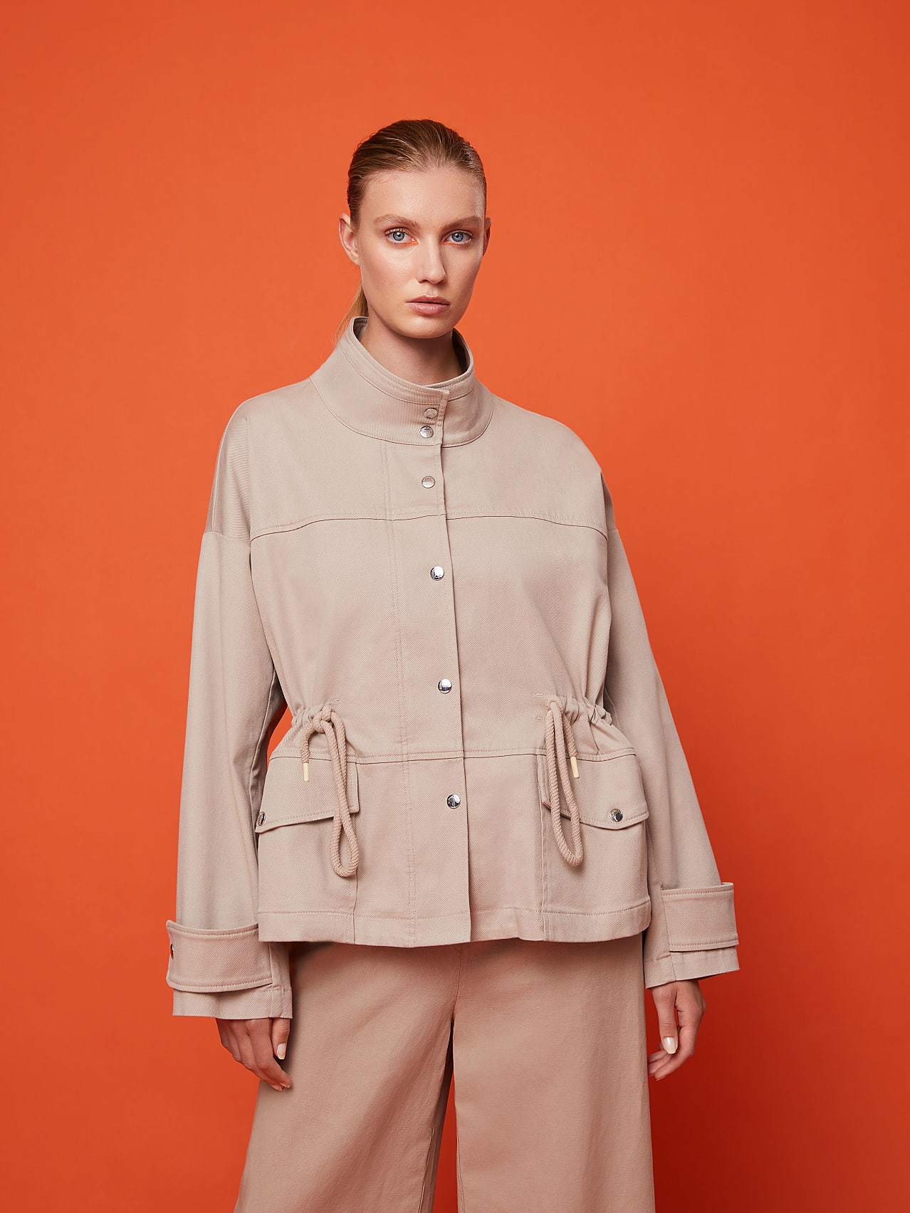 AlphaTauri | OLERAK V1.Y7.01 | Water-Resistant Cotton Jacket in Sand for Women AlphaTauri | OLERAK V1.Y7.01 | Water-Resistant Cotton Jacket in Sand for Women