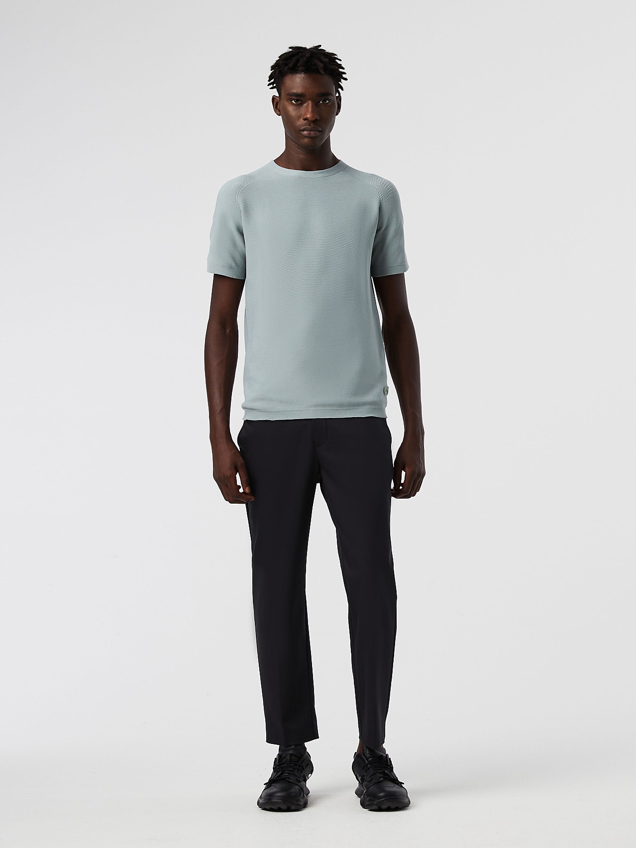 Tapered Pants with Pleats | PELAN V4.Y8.01 | Navy | AlphaTauri