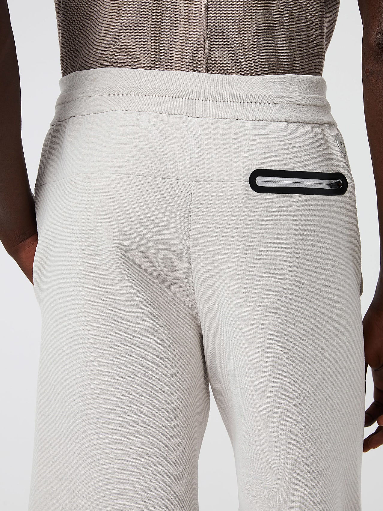 AlphaTauri | POSOS V2.Y6.01 | Performance Knit Shorts in Off White for Men AlphaTauri | POSOS V2.Y6.01 | Performance Knit Shorts in Off White for Men