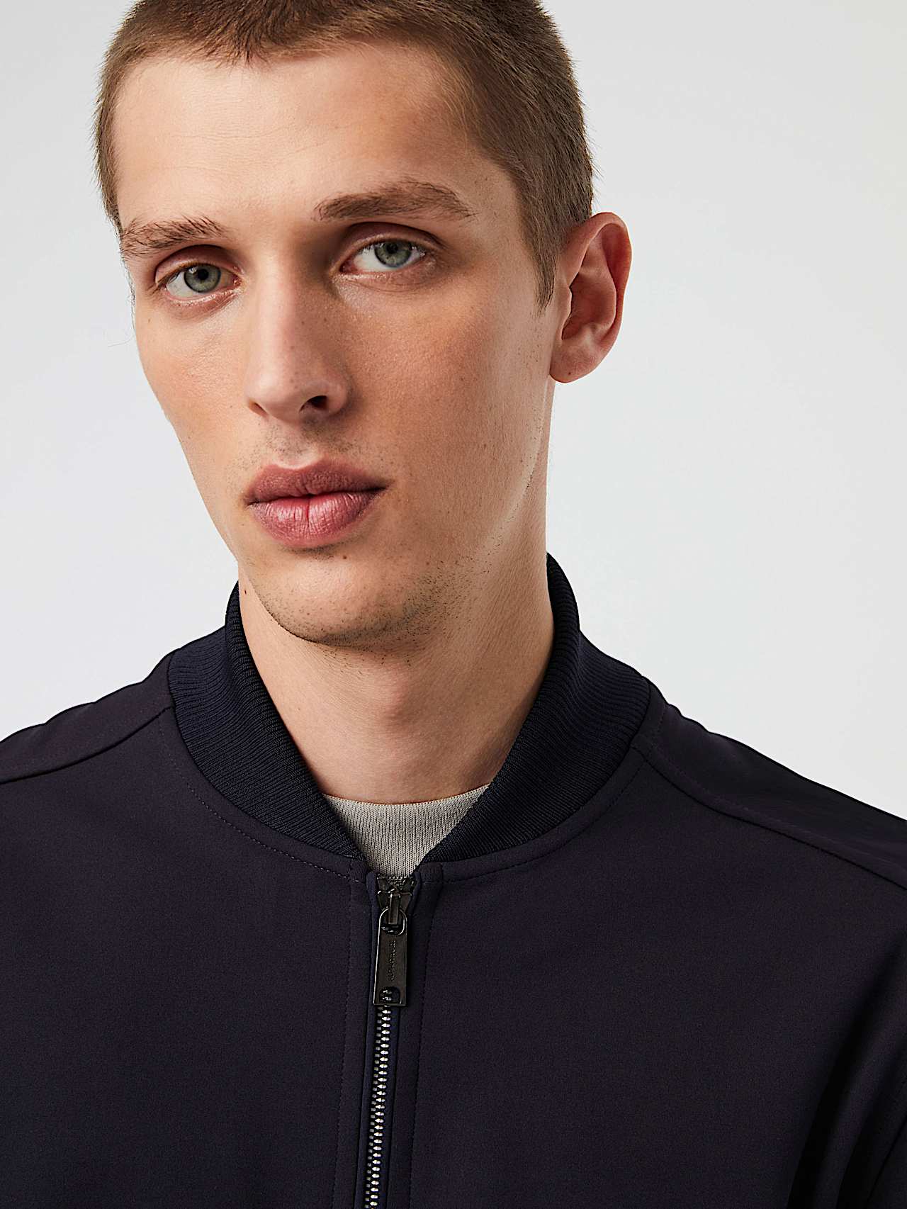 AlphaTauri | SROTA V2.Y7.01 | Cazadora bomber de Taurobran® impermeable in Azul Marino for Hombre