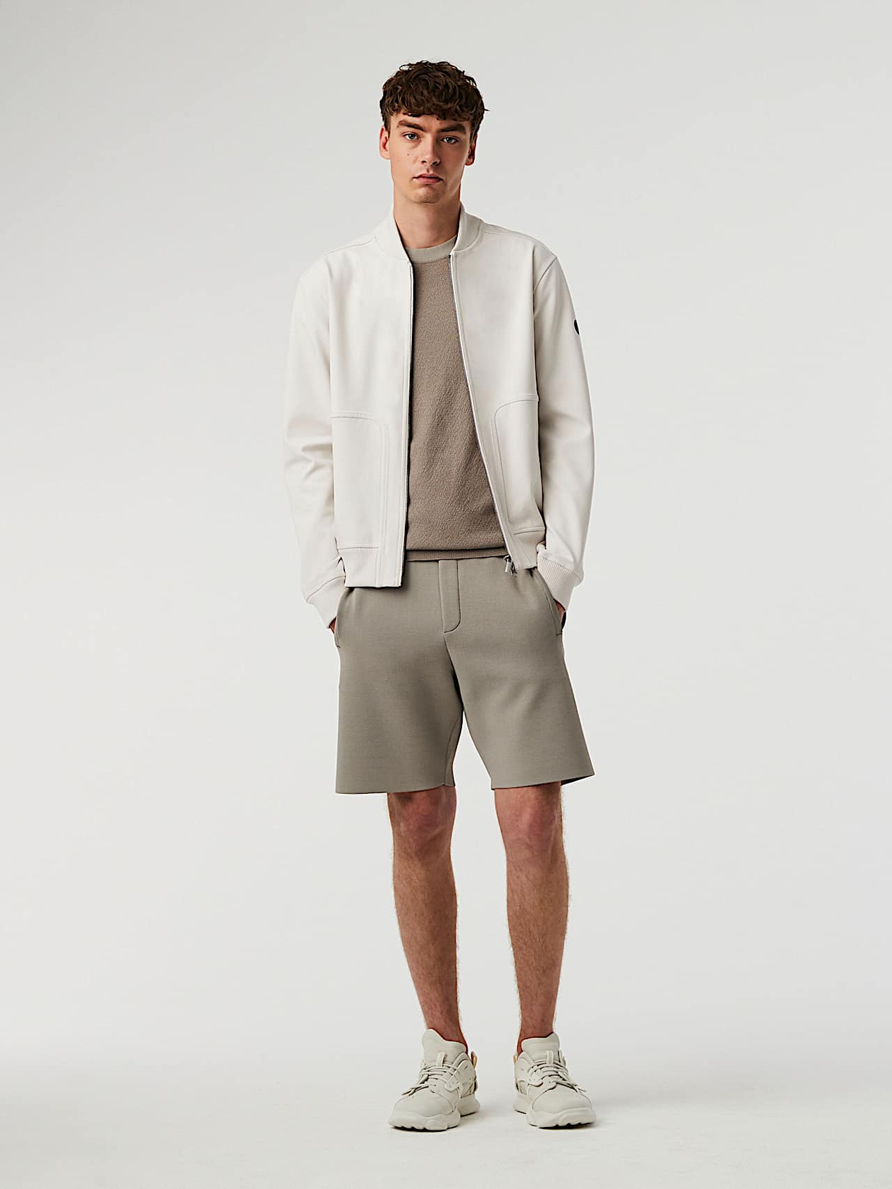 AlphaTauri | SROTA V2.Y7.01 | Cazadora bomber de Taurobran® impermeable in Color Hueso for Hombre