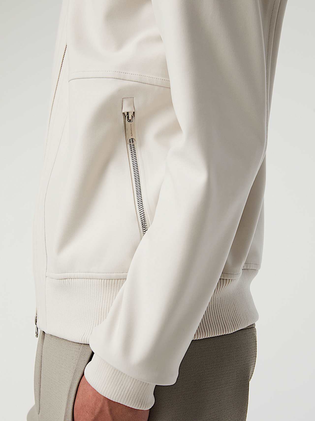 AlphaTauri | SROTA V2.Y7.01 | Cazadora bomber de Taurobran® impermeable in Color Hueso for Hombre