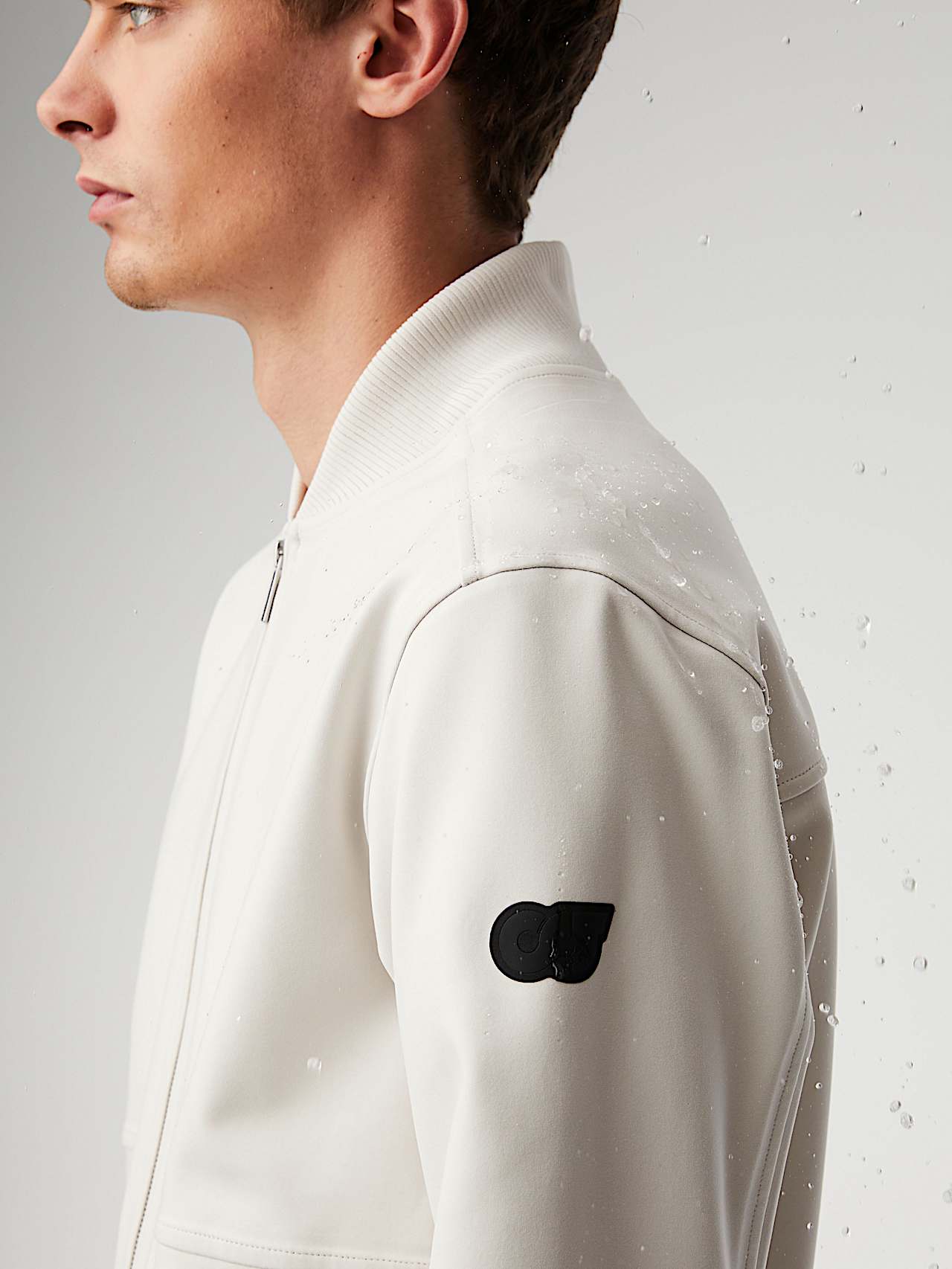 AlphaTauri | SROTA V2.Y7.01 | Cazadora bomber de Taurobran® impermeable in Color Hueso for Hombre