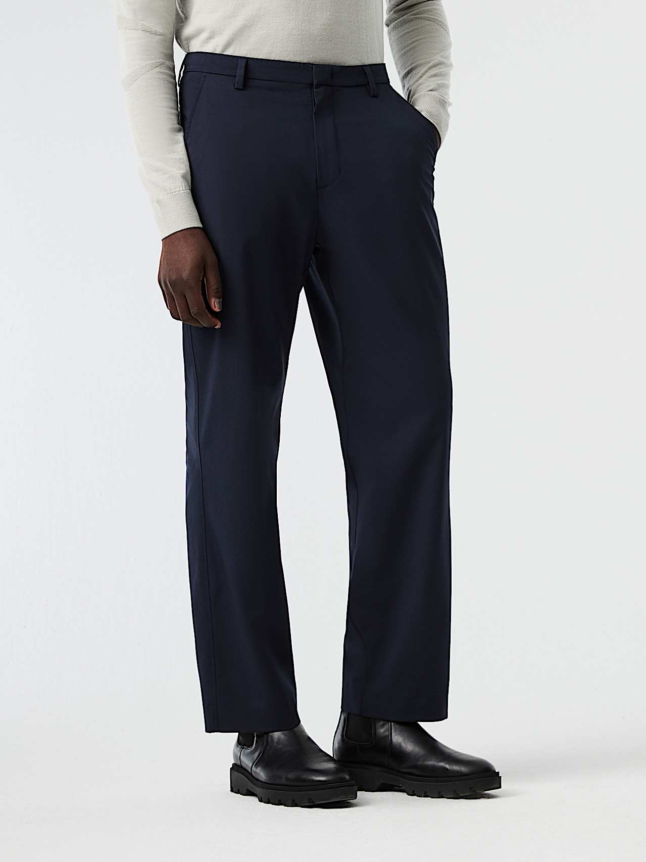 AlphaTauri | PAVE V1.Y8.02 | Pantalon coupe droite in Bleu Marine for Homme
