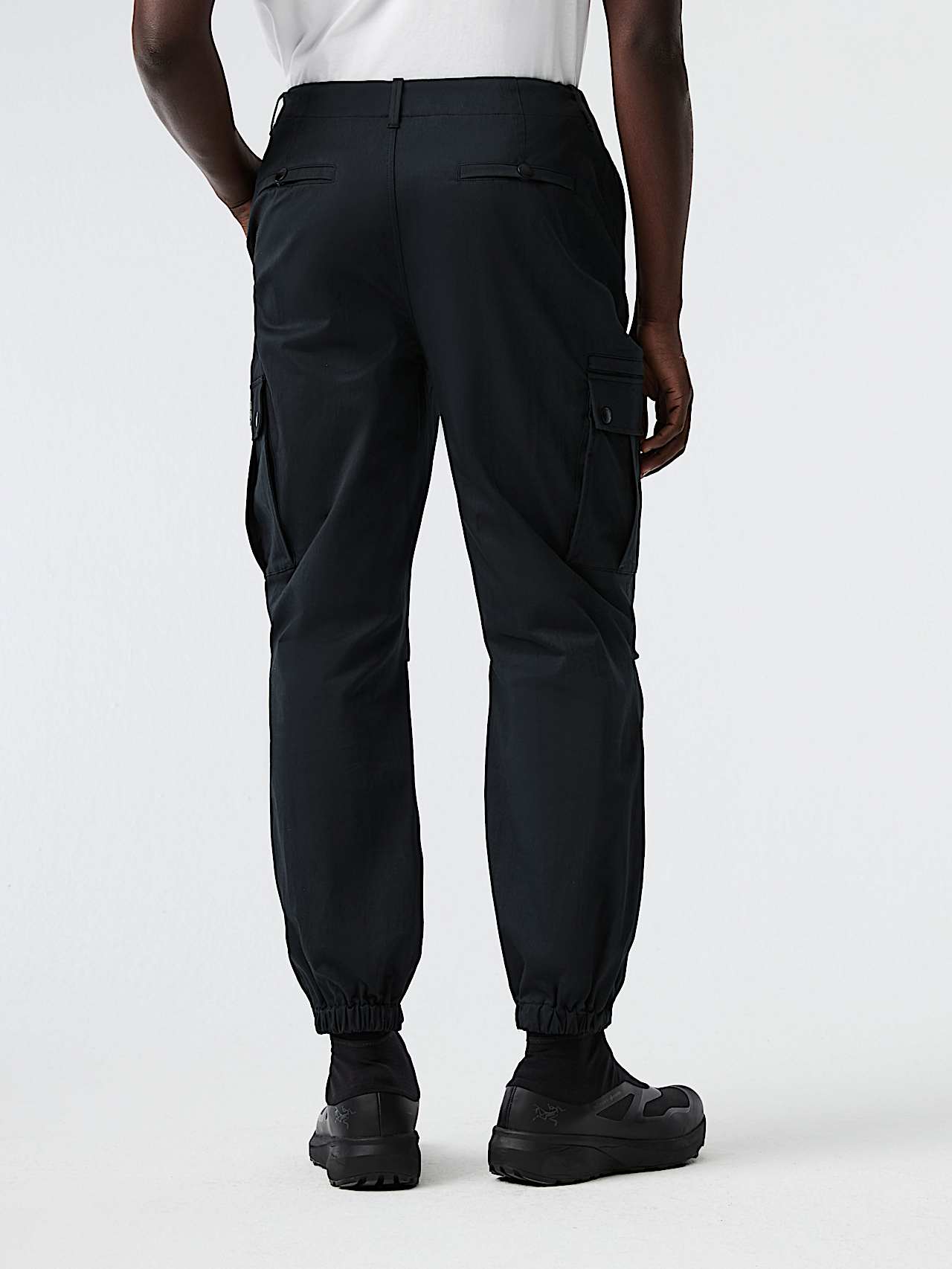 AlphaTauri | PALAL V1.Y8.02 | Pantalones cargo in Negro for Hombre