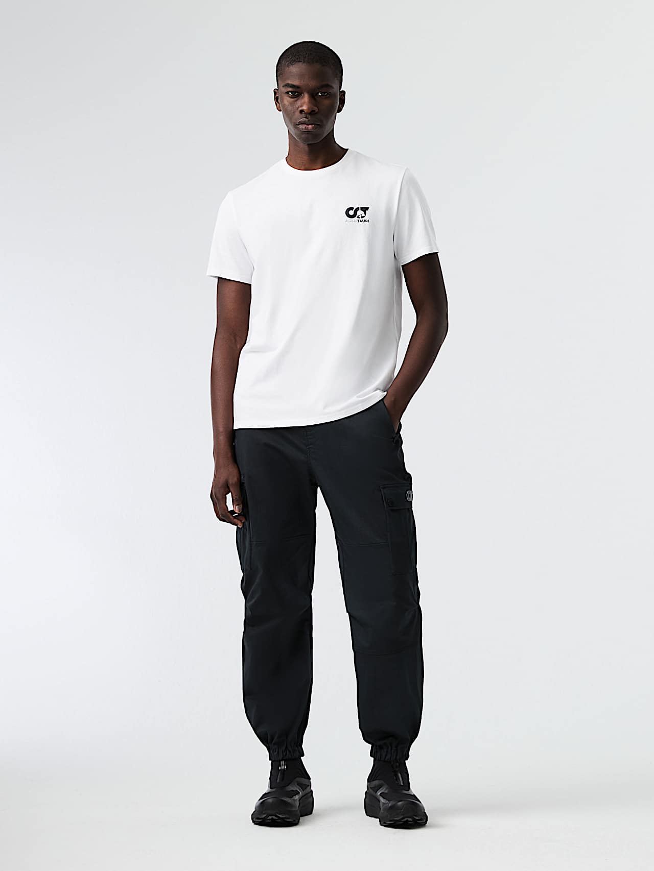 AlphaTauri | PALAL V1.Y8.02 | Pantalones cargo in Negro for Hombre