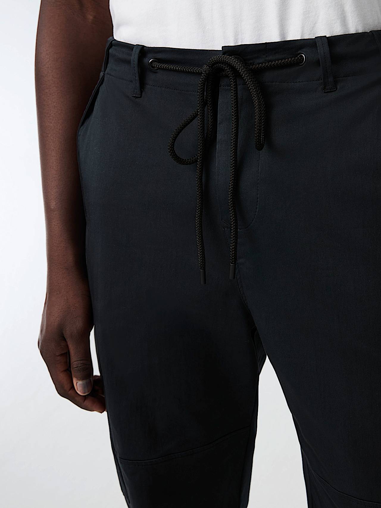 AlphaTauri | PALAL V1.Y8.02 | Pantalones cargo in Negro for Hombre