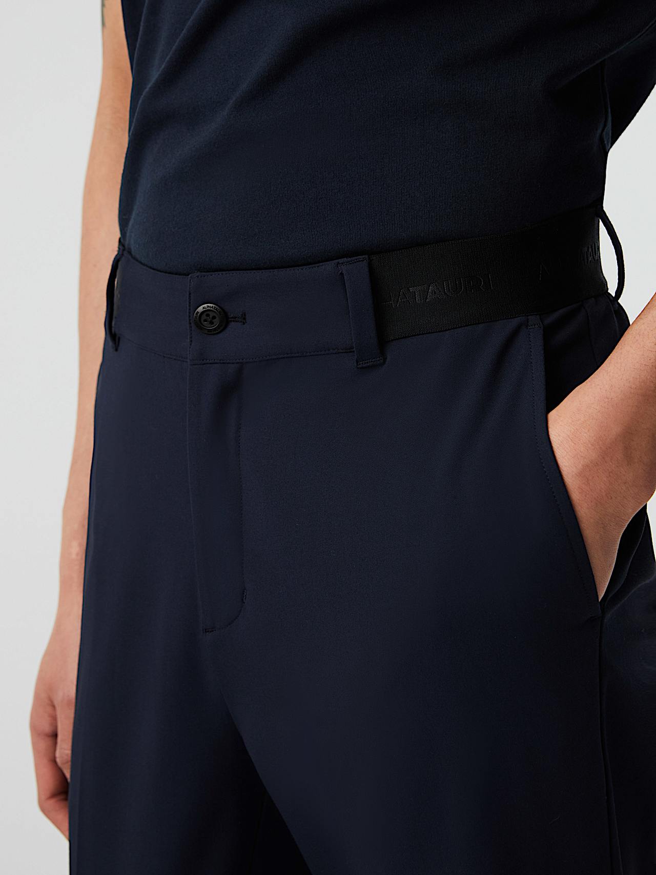 AlphaTauri | PALAS V1.Y8.02 | 4-Way-Stretch Trousers in Navy for Men