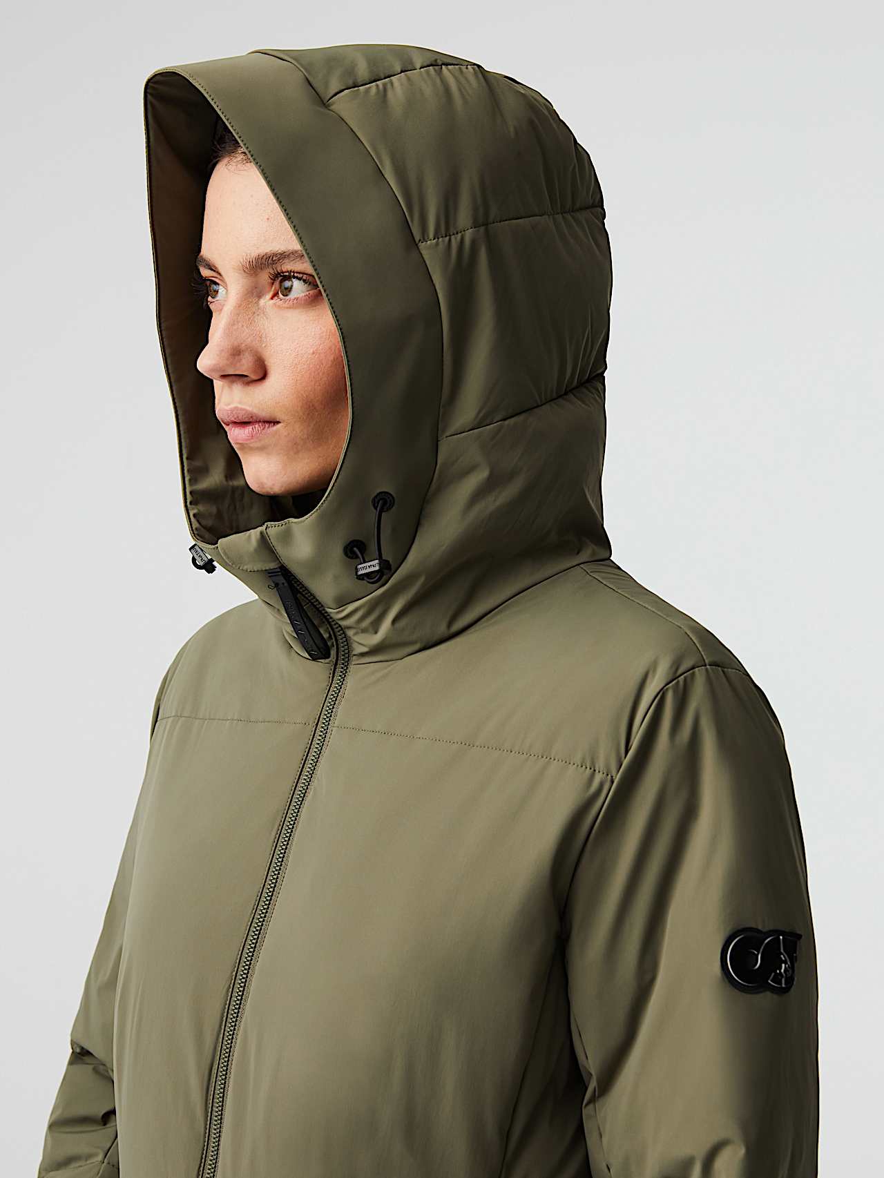 AlphaTauri | OLAS V1.Y8.02 | Chaqueta PrimaLoft® acolchada y ligera in Oliva for Mujer