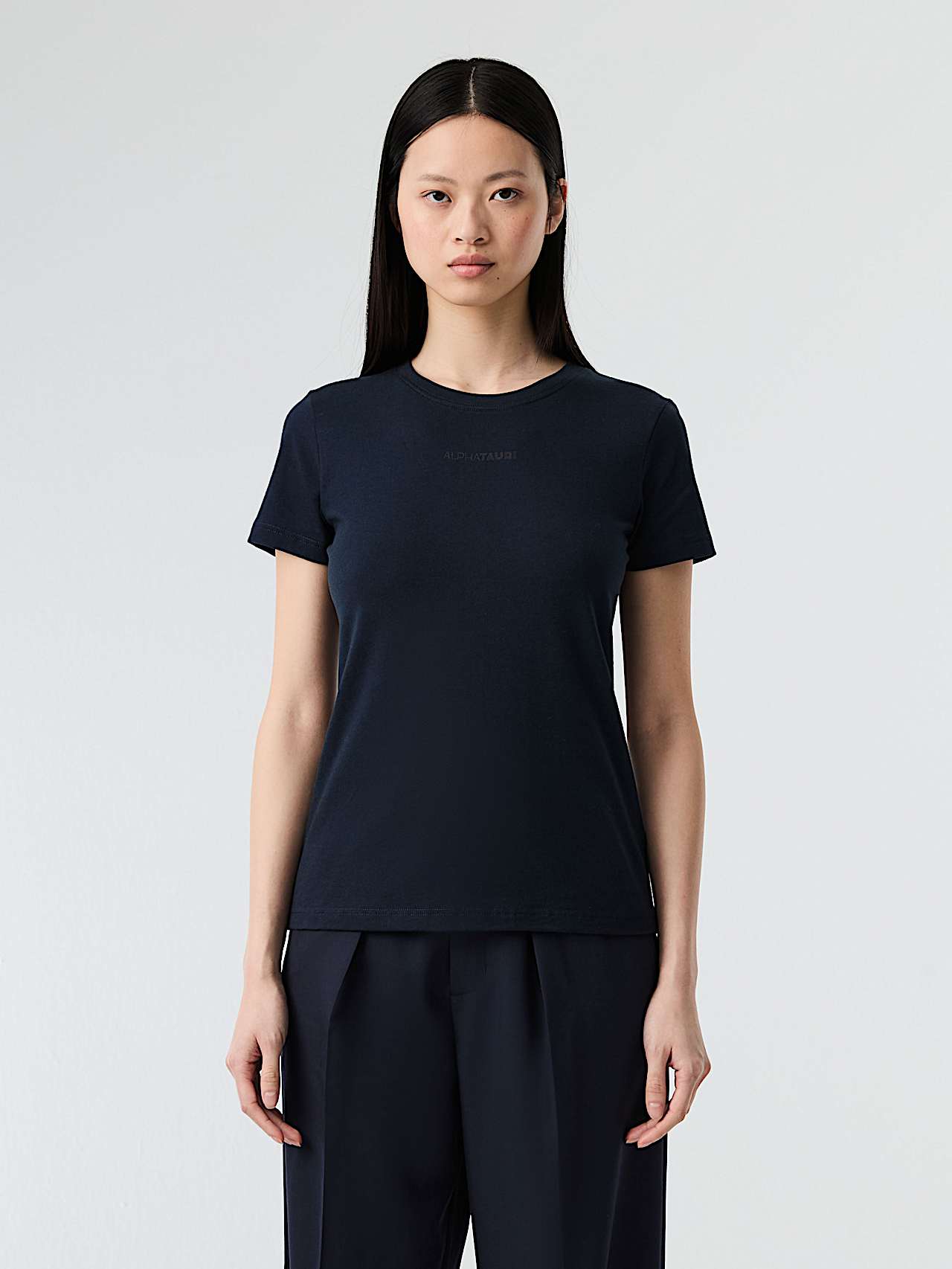 AlphaTauri | JERU V4.Y8.02 | Baumwoll-T-Shirt mit charakteristischem Logo in Navy für Damen