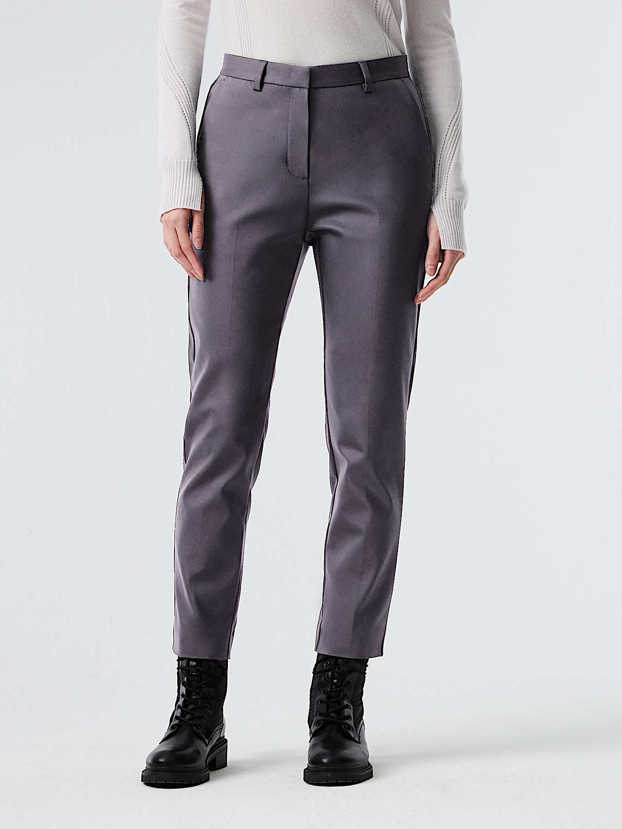 AlphaTauri | PERTI V4.Y8.02 | Tapered Trousers in Dark Grey for Women