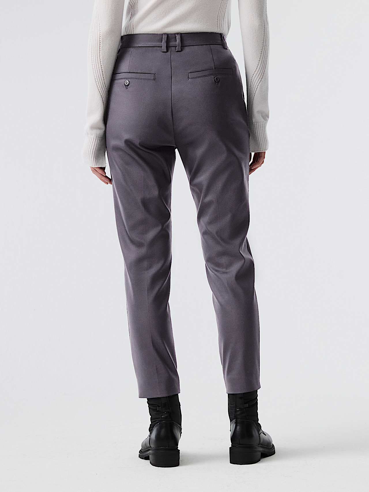 AlphaTauri | PERTI V4.Y8.02 | Pantalones de corte ajustado en la parte inferior in Gris Oscuro for Mujer