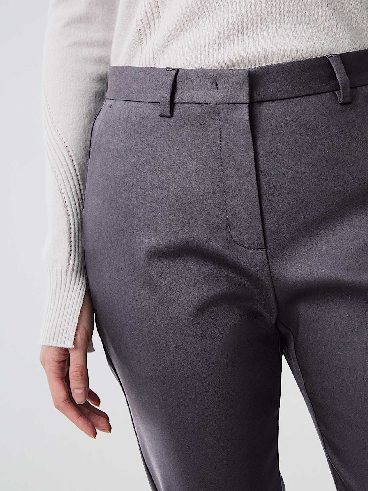 AlphaTauri | PERTI V4.Y8.02 | Tapered Trousers in Dark Grey for Women