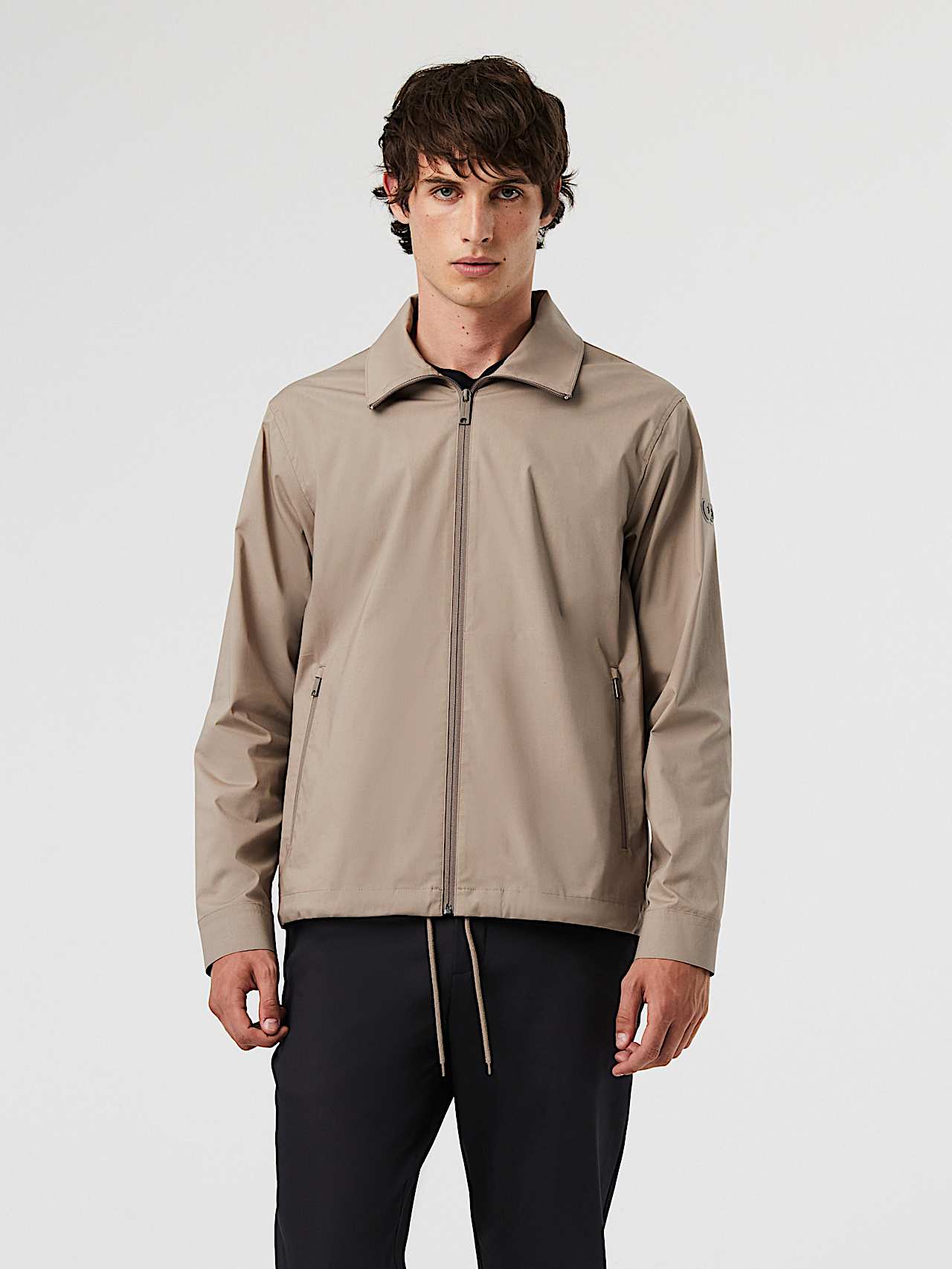 AlphaTauri | WLAN V1.Y8.01 | Surchemise déperlante in Taupe/Brun for Homme