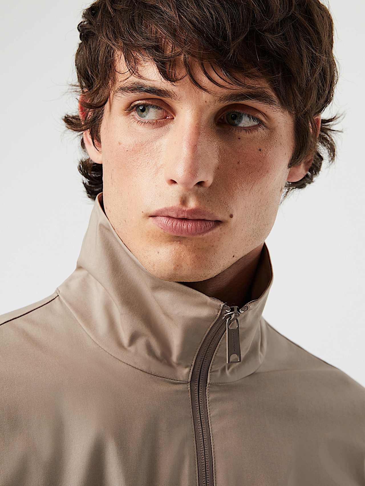 AlphaTauri | WLAN V1.Y8.01 | Surchemise déperlante in Taupe/Brun for Homme