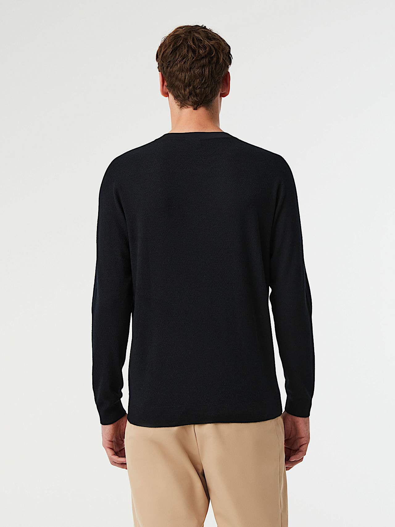 AlphaTauri | FACAS V2.Y8.01 | Seamless 3D Knit Cashmere-Coolmax® Sweater in Black for Men