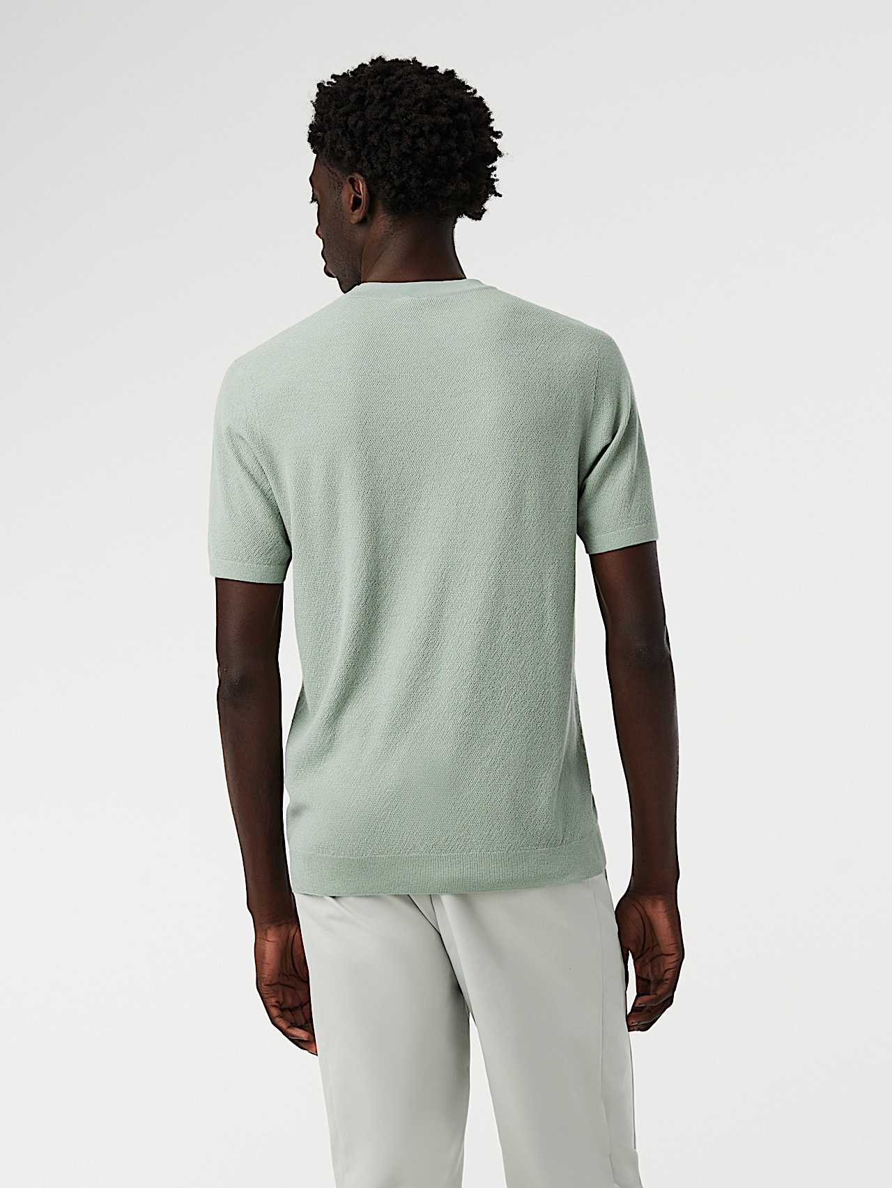 AlphaTauri | FECAS V2.Y8.01 | Seamless 3D Knit Cashmere-Coolmax® T-Shirt in Dusty Mint for Men