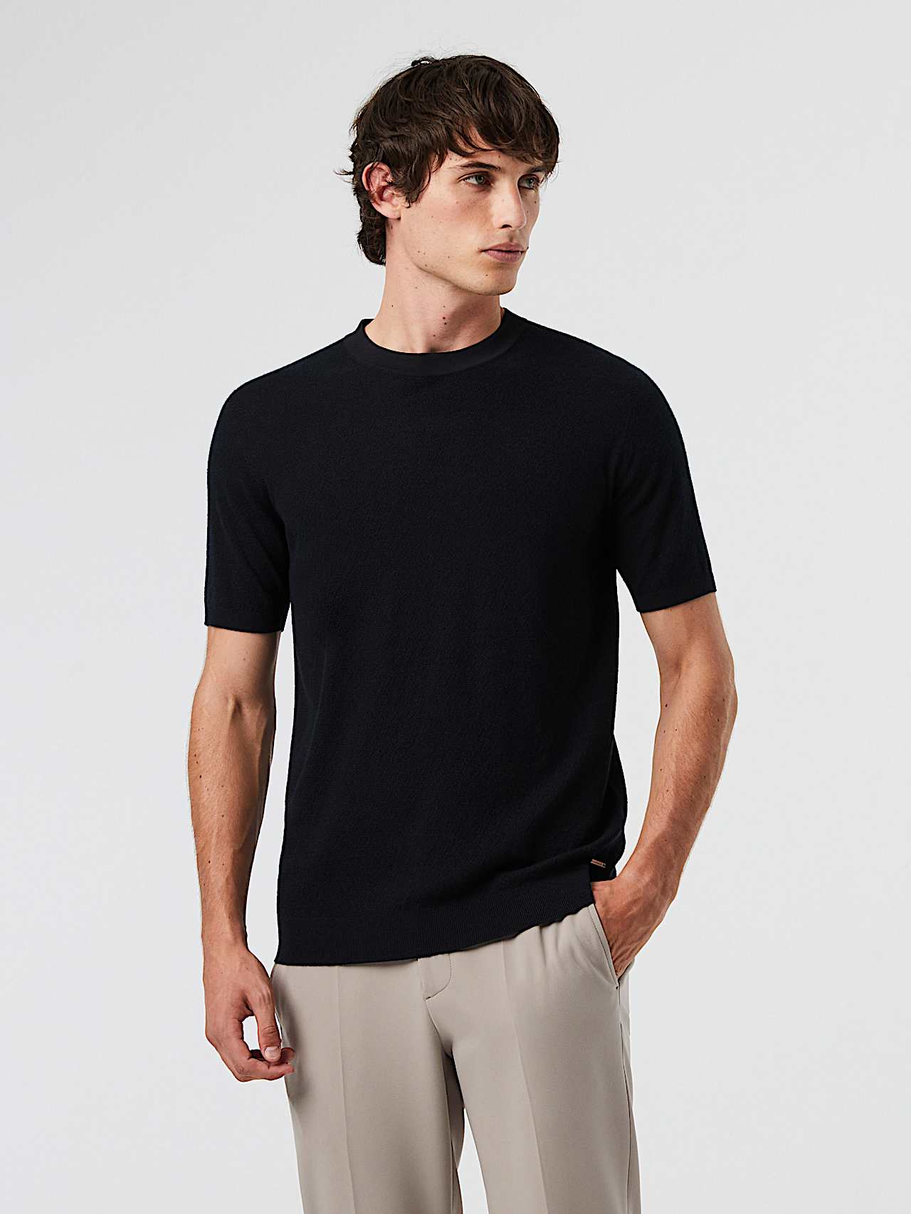 AlphaTauri | FECAS V2.Y8.01 | Nahtloses 3D-Strick-T-Shirt aus Kaschmir und Coolmax® in Schwarz für Herren