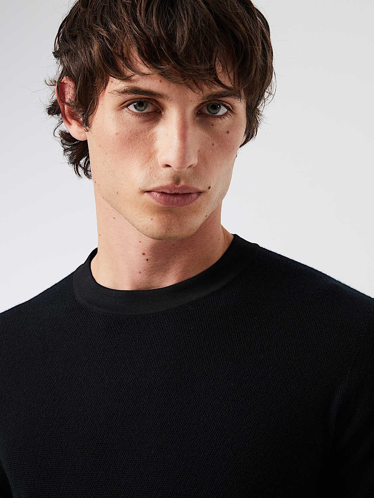 AlphaTauri | FECAS V2.Y8.01 | Nahtloses 3D-Strick-T-Shirt aus Kaschmir und Coolmax® in Schwarz für Herren