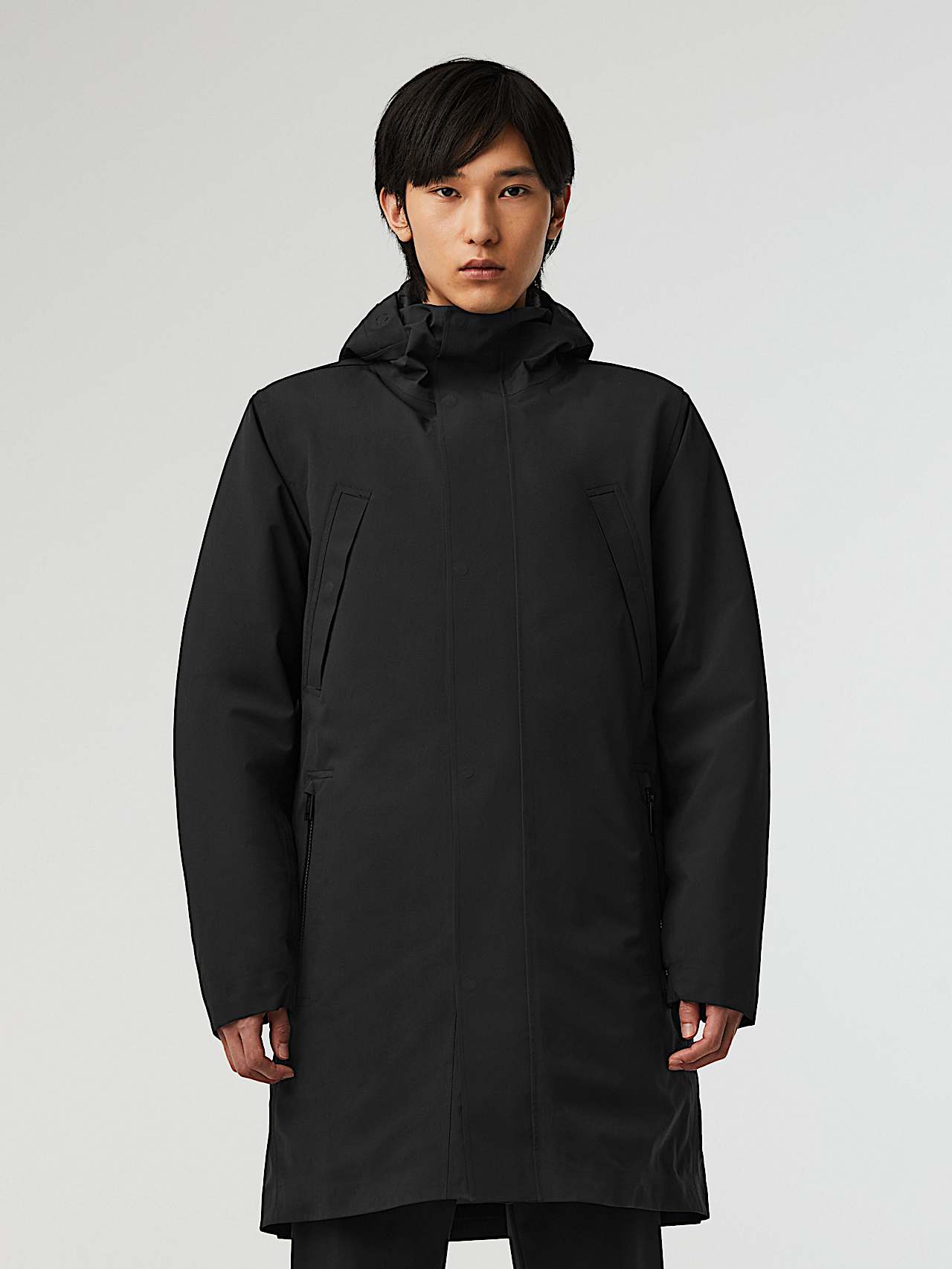 AlphaTauri | KOOV V10.Y7.02 | Parka pliable déperlante emblématique en Taurobran® in Noir for Homme