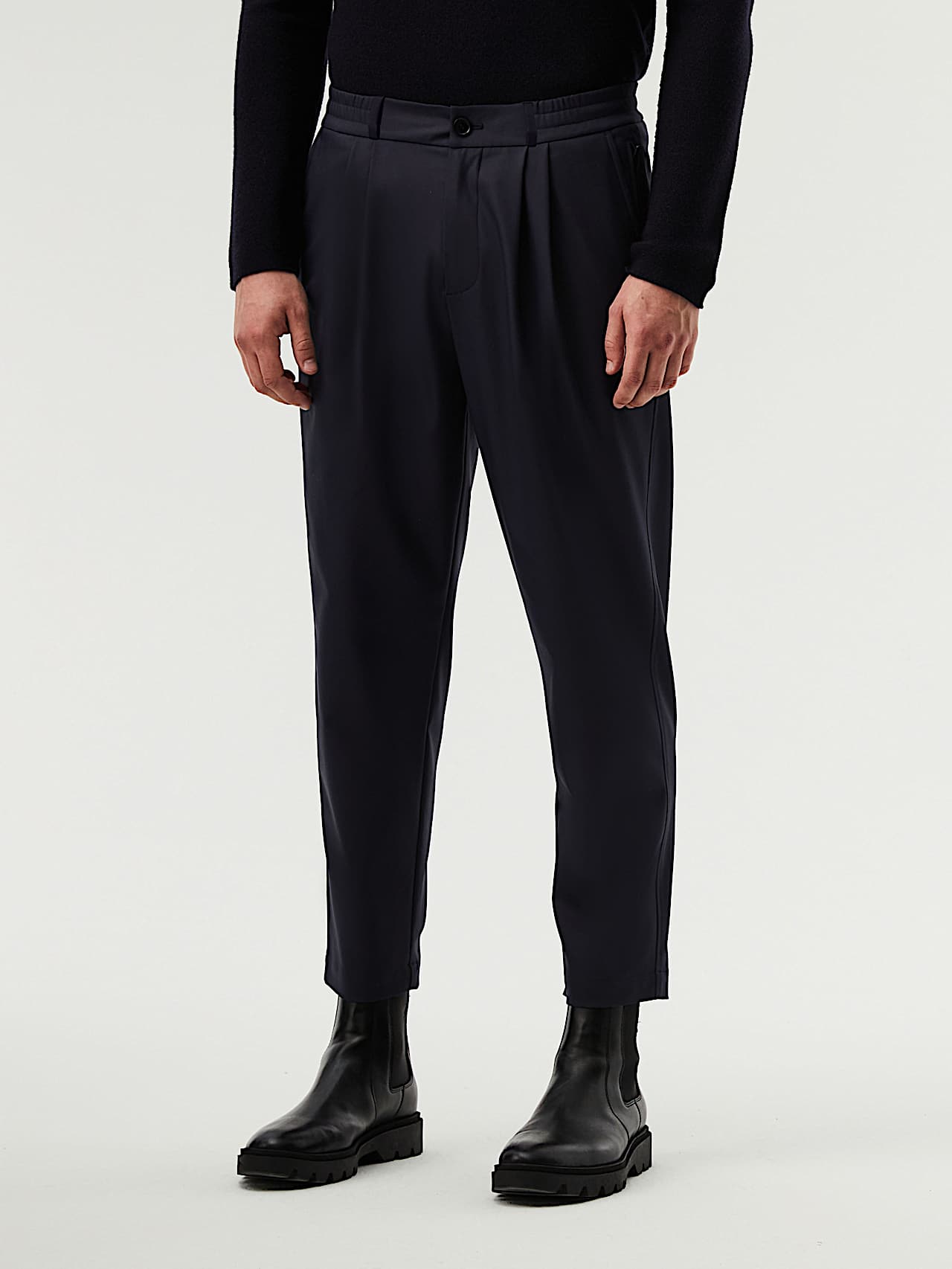 AlphaTauri | PAVO V1.Y7.02 | Tapered Wide Leg Cropped Trousers in Navy for Men