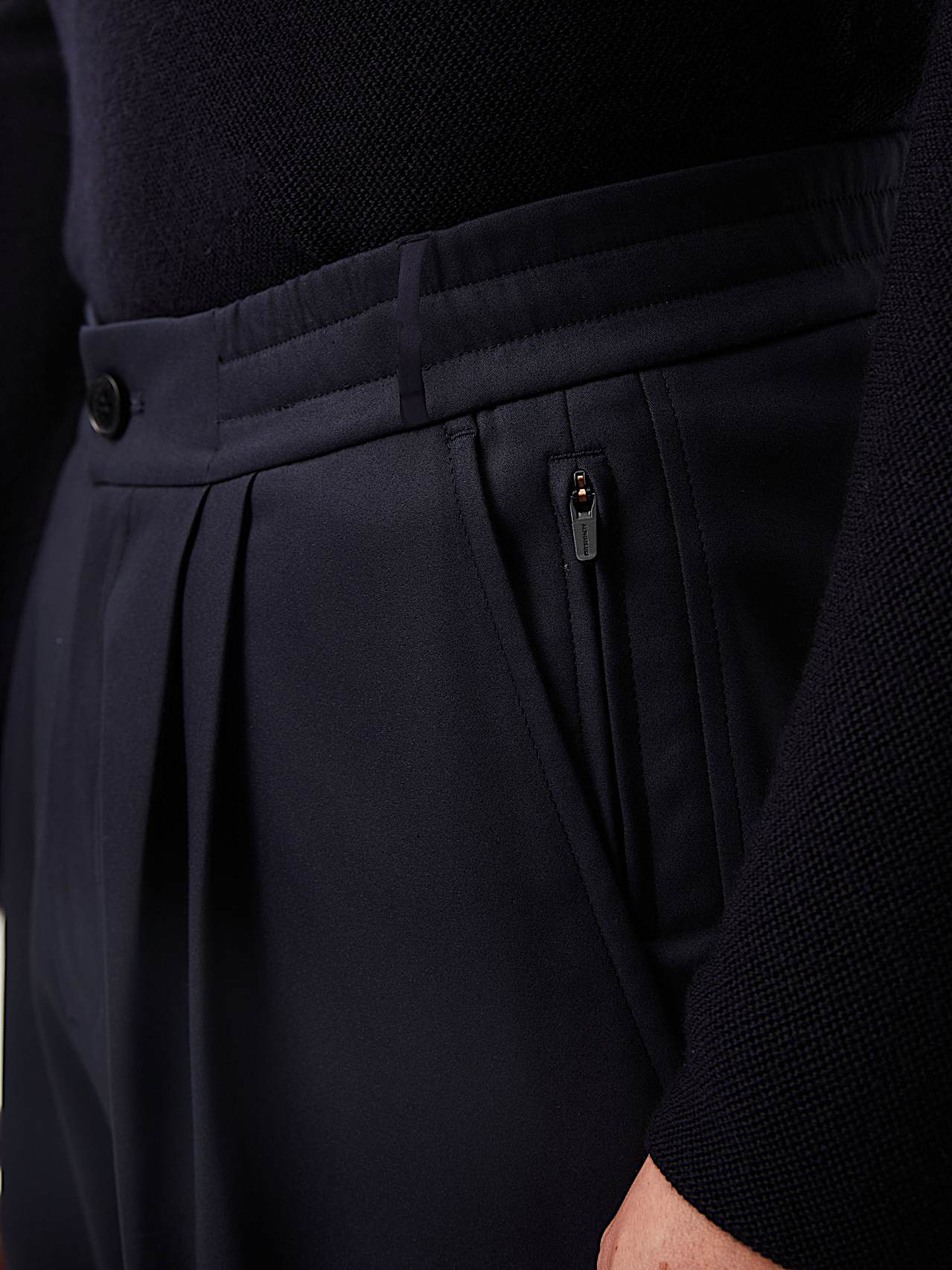 AlphaTauri | PAVO V1.Y7.02 | Tapered Wide Leg Cropped Trousers in Navy for Men