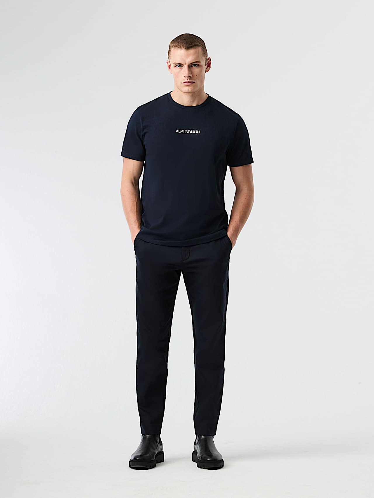 AlphaTauri | JOTTO V1.Y8.02 | T-shirt in cotone con logo esclusivo in Blu Marino for Uomo