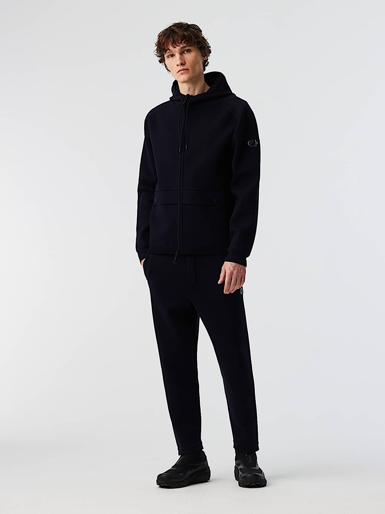 AlphaTauri | FACOL V1.Y8.02 | Sweat-vestes en maille performance déperlant in Bleu Marine for Homme