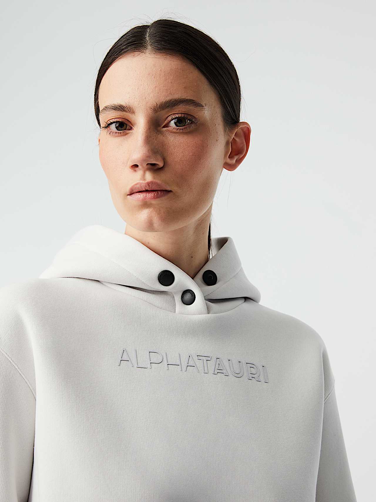 AlphaTauri | SERA V2.Y8.02 | Sweat-shirt à capuche avec logo signature in Blanc Cassé for Femme